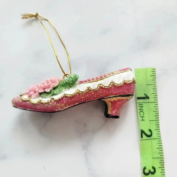 Porcelain Miniature Victorian Glitter Red Pink Christmas Shoes Heels Ornaments - Picture 6 of 7